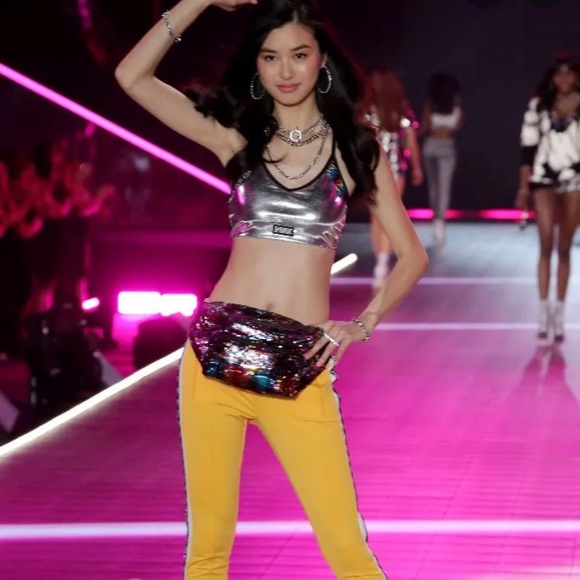 Victoria’s Secret PINK Ultimate Racerback Sports Bra - Picture 5 of 5